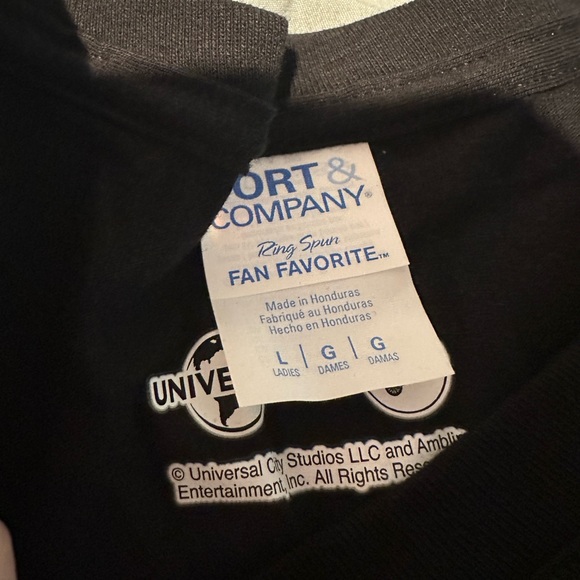 Medium land before time shirt - Picture 2 of 2